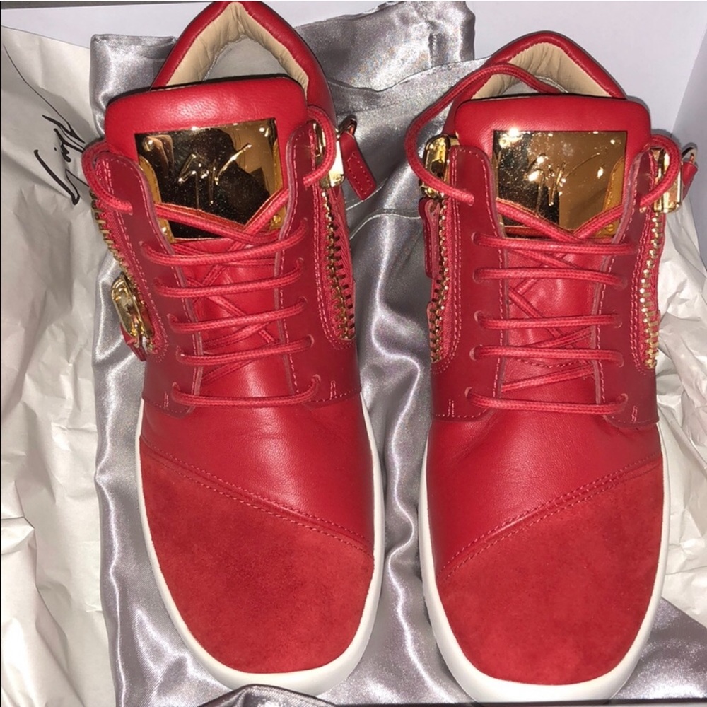 Authentic Giuseppe Zanotti size 37.5 - Picture 2 of 7